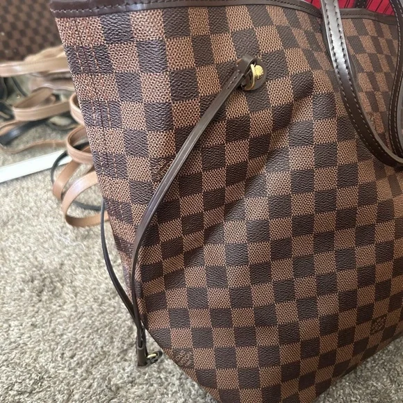Louis Vuitton Damier Ebene Tote with Red Interior - Picture 3 of 8